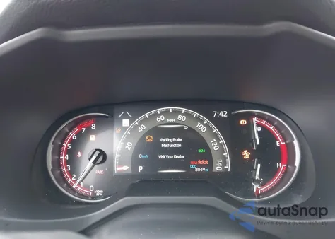 2025 Toyota Rav4 Xle z USA, uszkodzony, nr VIN JTMW1RFV7SD128360